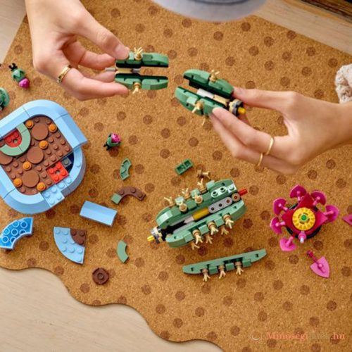LEGO® Botanicals Virágzó kaktusz